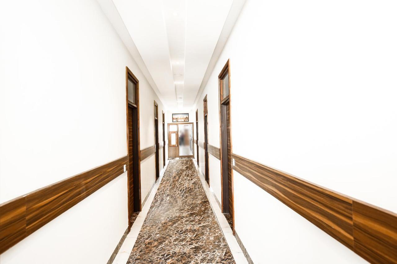Hotel Woodcrest Zirakpur Chandigarh- Best Family Hotel - Luxurious Rooms - Unit Of Sidham Group エクステリア 写真