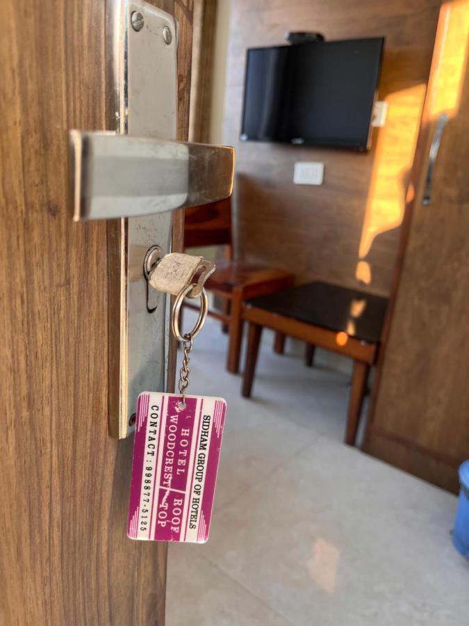 Hotel Woodcrest Zirakpur Chandigarh- Best Family Hotel - Luxurious Rooms - Unit Of Sidham Group エクステリア 写真
